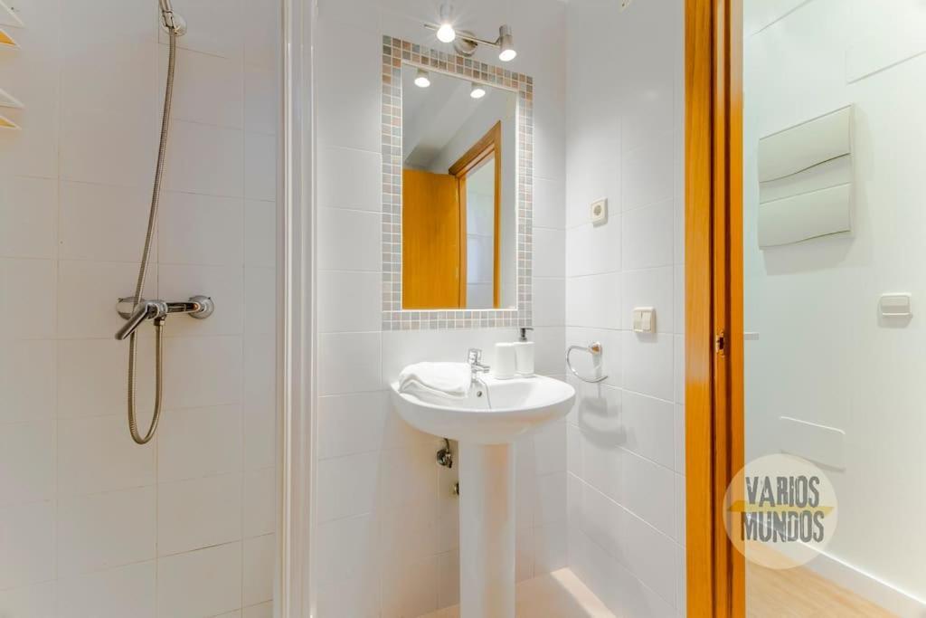 Super Cool 4pax En Plaza De Chueca * Madri